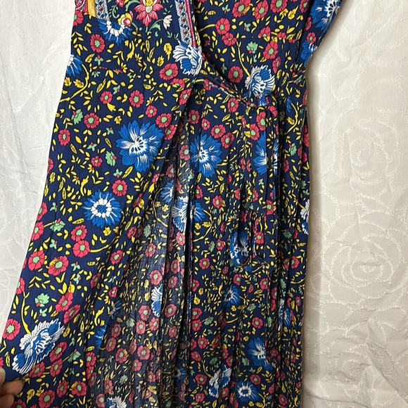 PRETTY GARDEN multi color boho floral print maxi wrap dress. Side slit. Size L - Picture 6 of 10